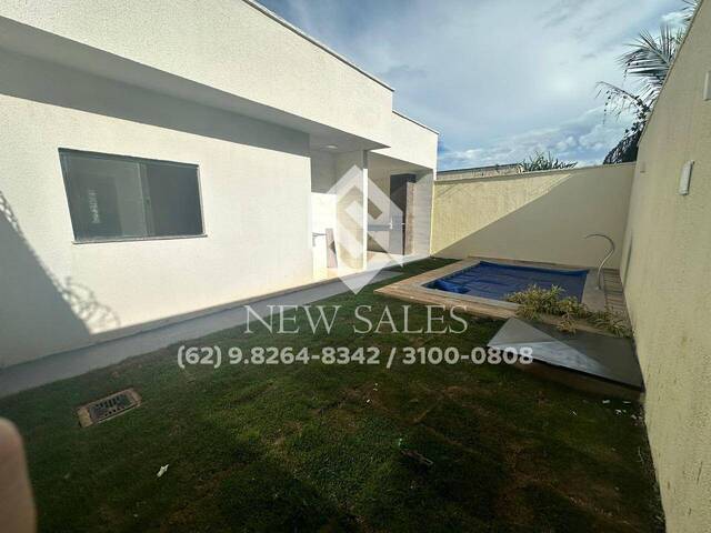 Casa para Venda em Senador Canedo - 2