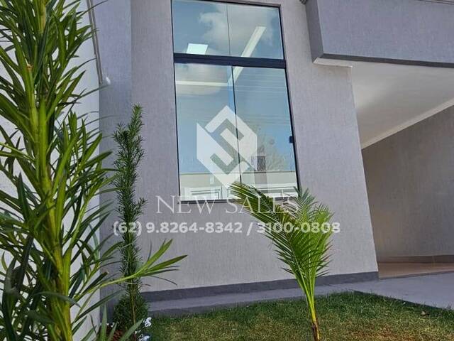 Casa para Venda em Aparecida de Goiânia - 2