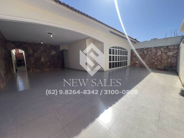 #13895 - Casa para Venda em Goiânia - GO - 2