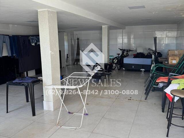Sobrado para Venda em Goiânia - 4