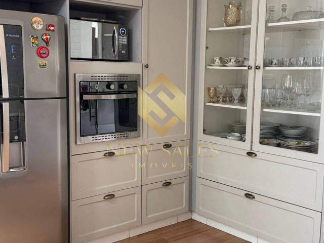 Sobrado para Venda em Goiânia - 4