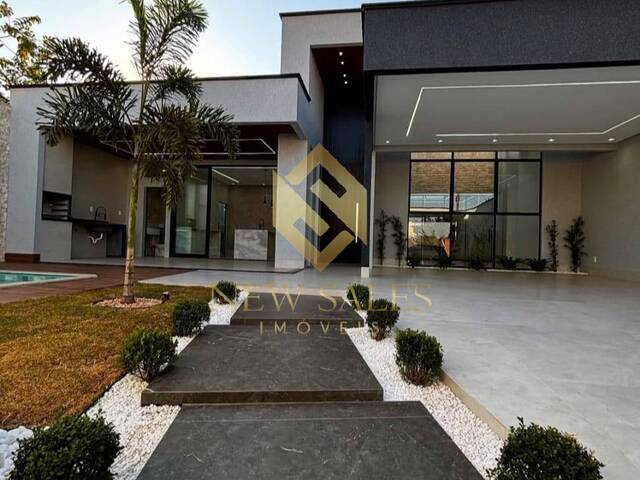 #15013 - Casa para Venda em Goiânia - GO - 1
