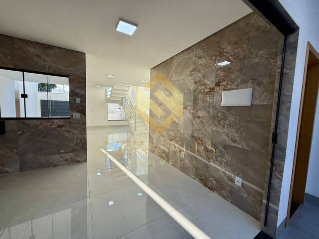 Sobrado para Venda em Goiânia - 4