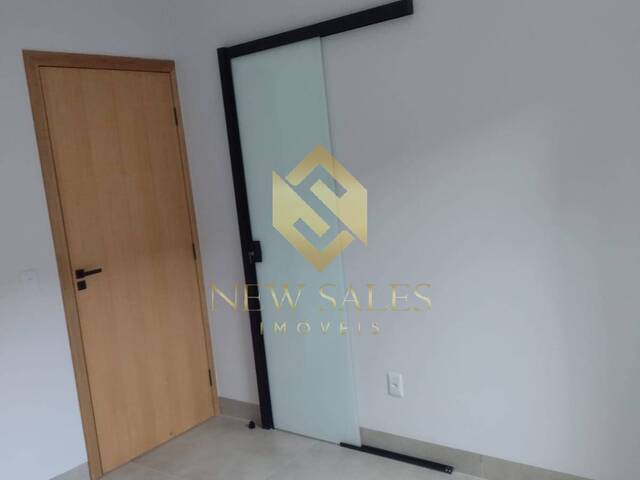 Casa para Venda em Aparecida de Goiânia - 2