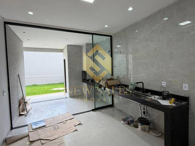 Casa para Venda em Aparecida de Goiânia - 2